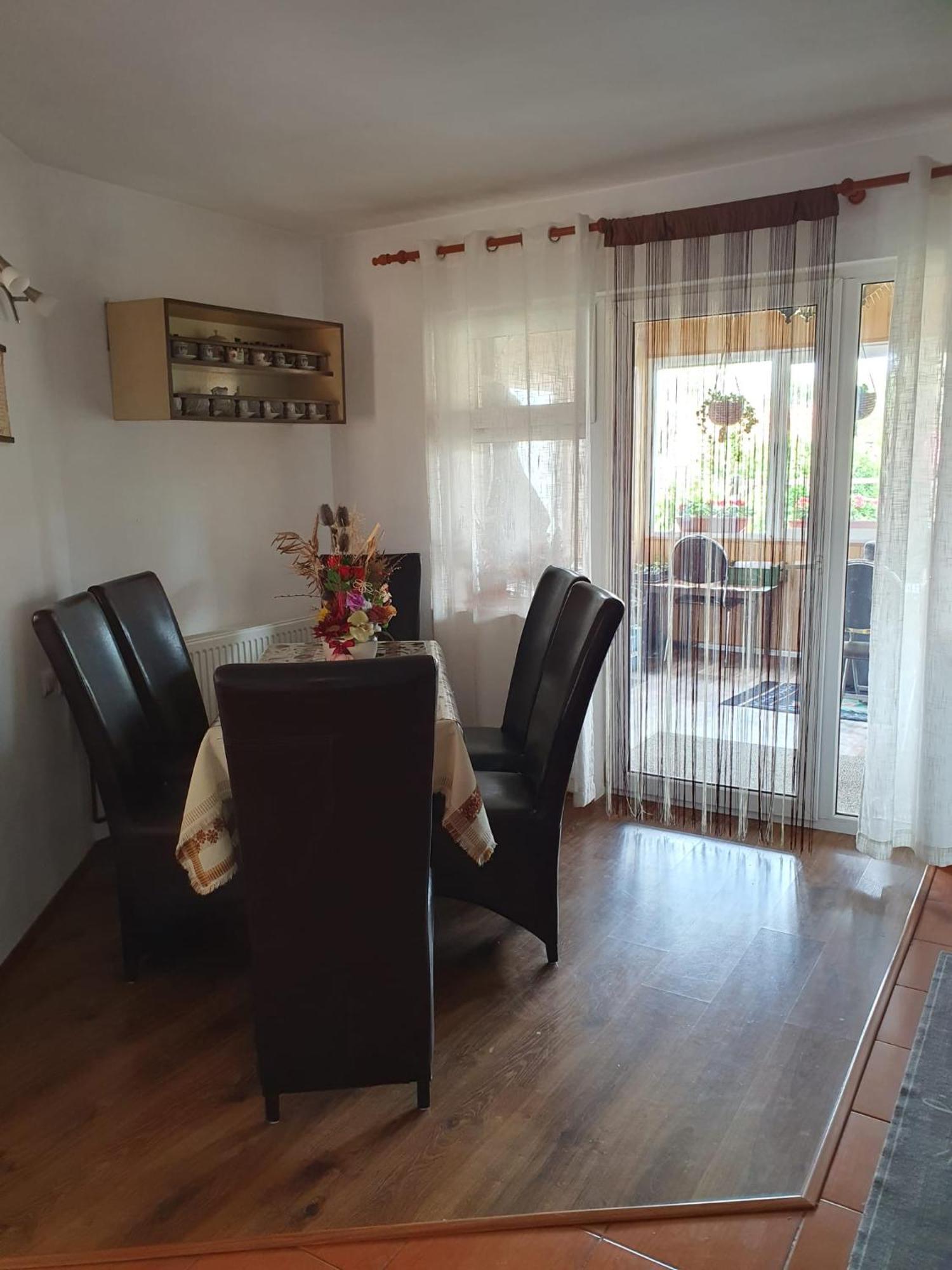 Edelweiss Ilinca Apartment Zarnesti Exterior photo