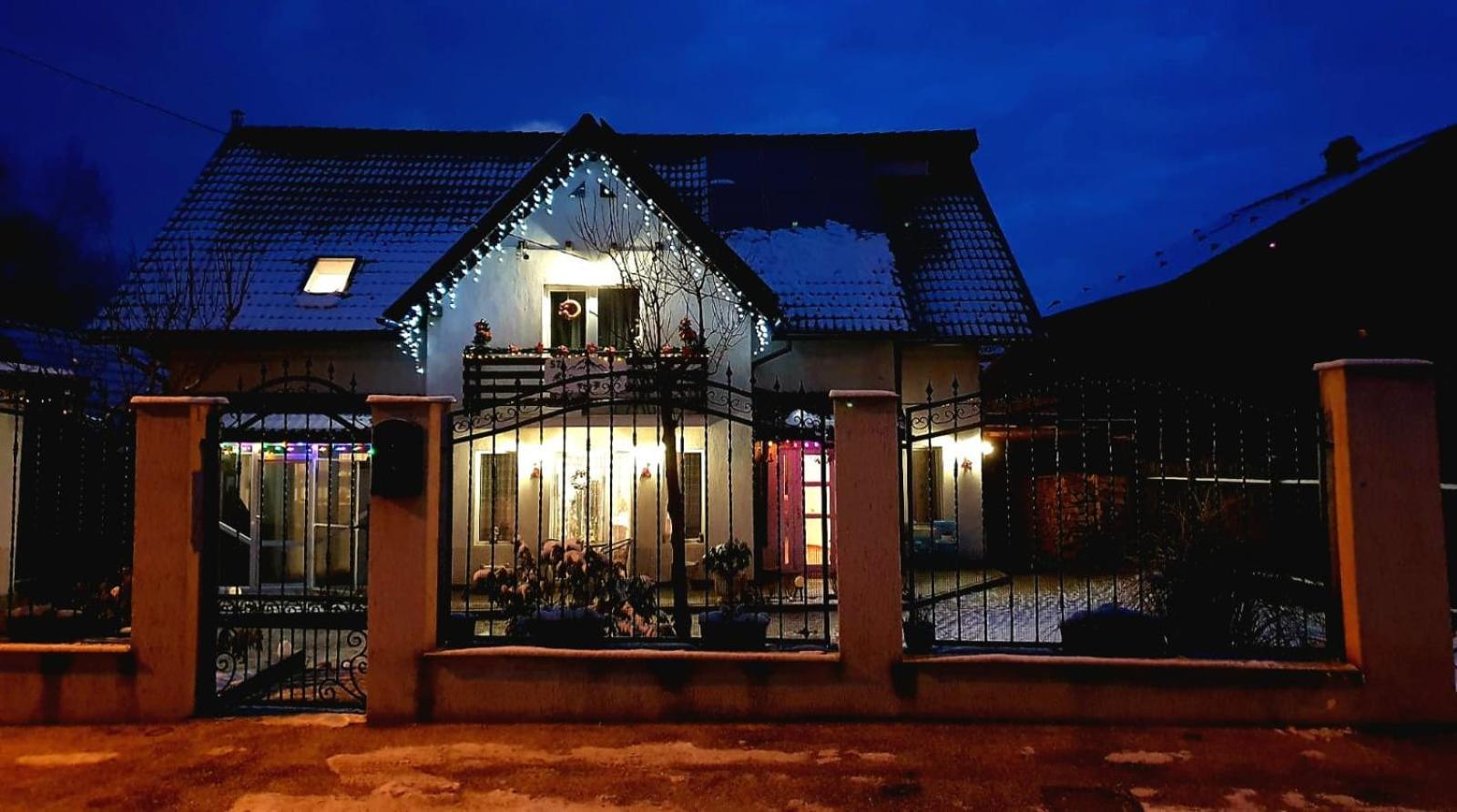 Edelweiss Ilinca Apartment Zarnesti Exterior photo